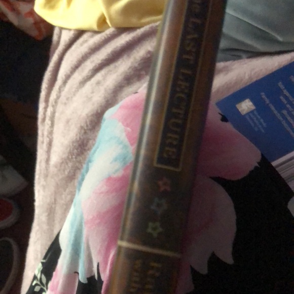 Brand new with tags book, the last lecture national best seller N - Picture 3 of 5